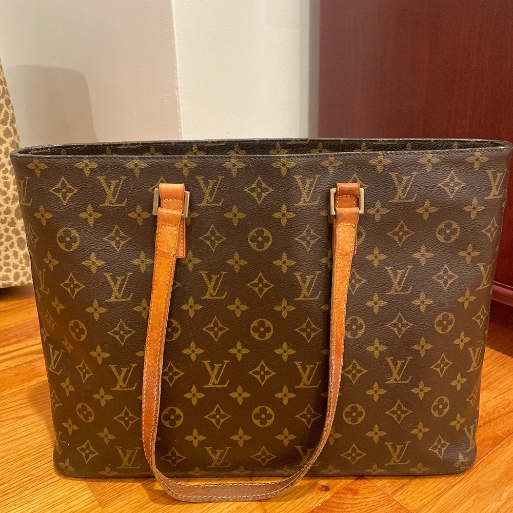 Louis Vuitton Luco Bag